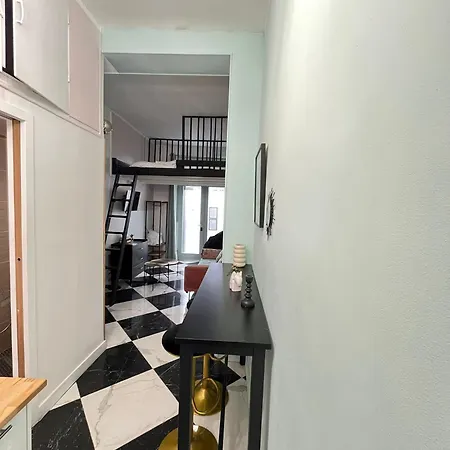 Stylish With Loft Bed - Montmartre Area 公寓 *